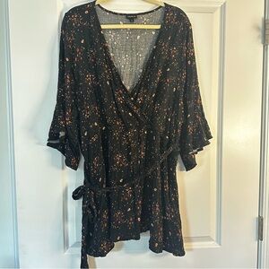 Torrid Plus Size 4 Wrap Tunic Top Black Celestial Stars Moons Skulls 3/4 Sleeve